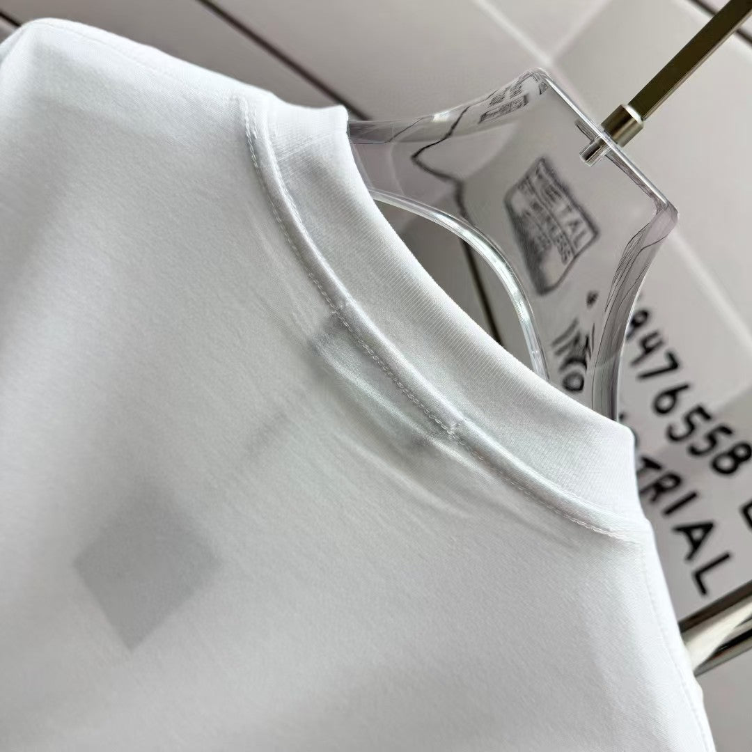Men's new short sleeved T-shirt
