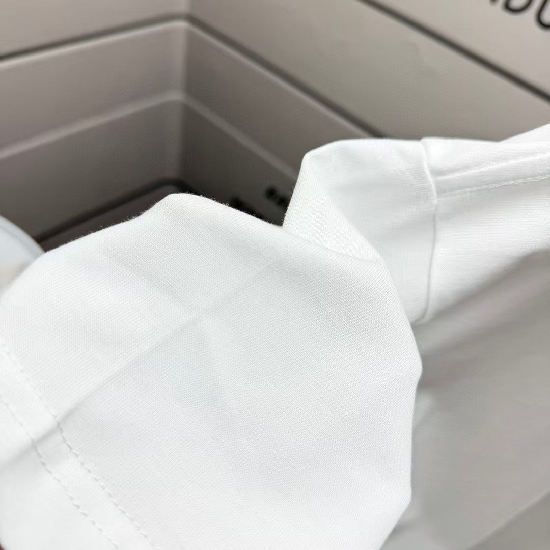 Men's new short sleeved T-shirt