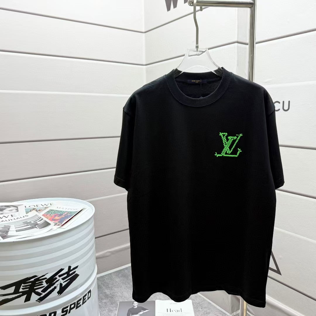 Men's new classic short sleeved T-shirt