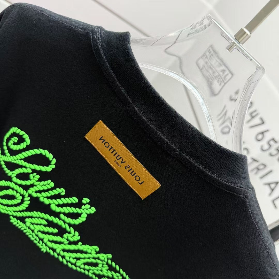 Men's new classic short sleeved T-shirt
