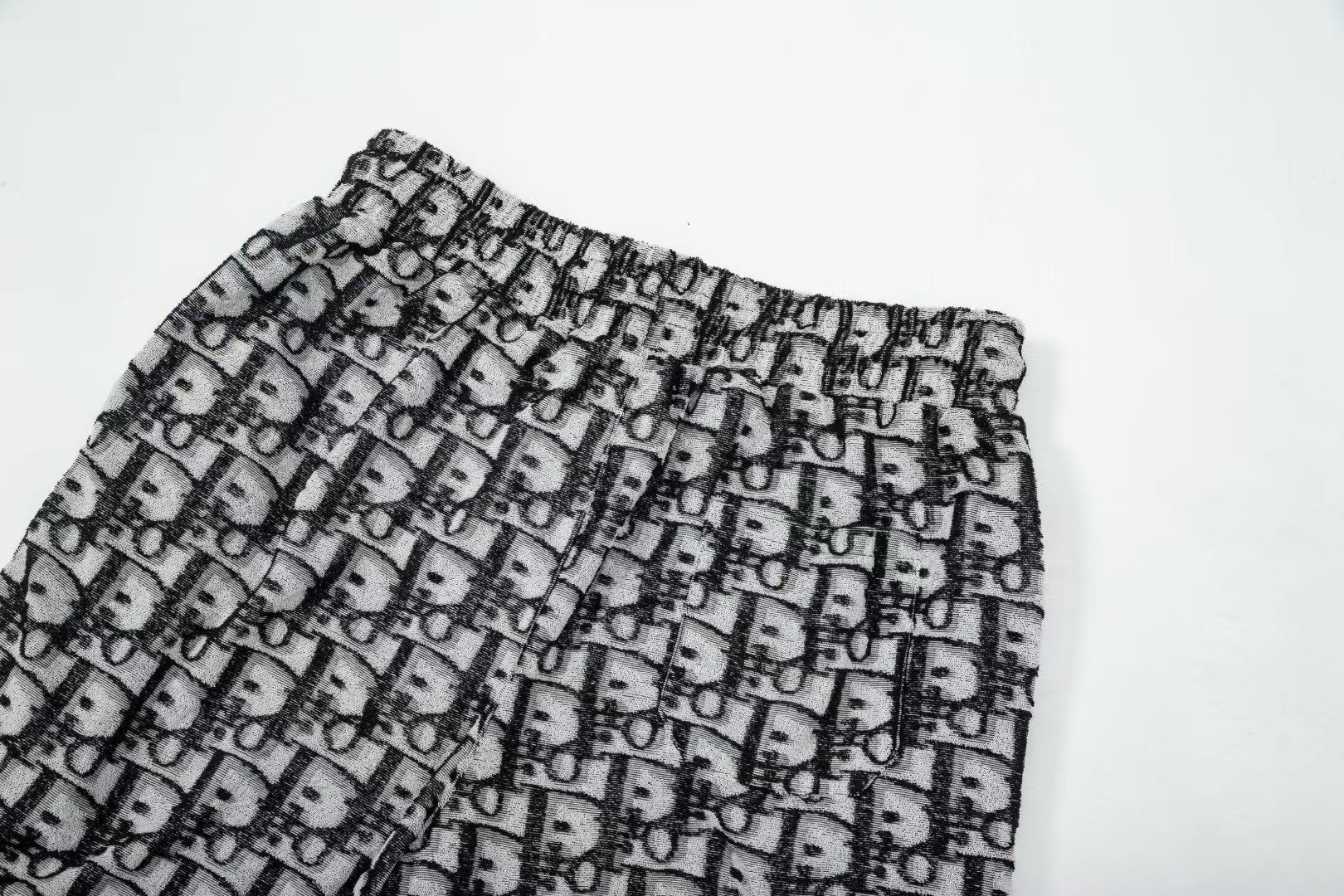 Spring and summer new men's casual shorts