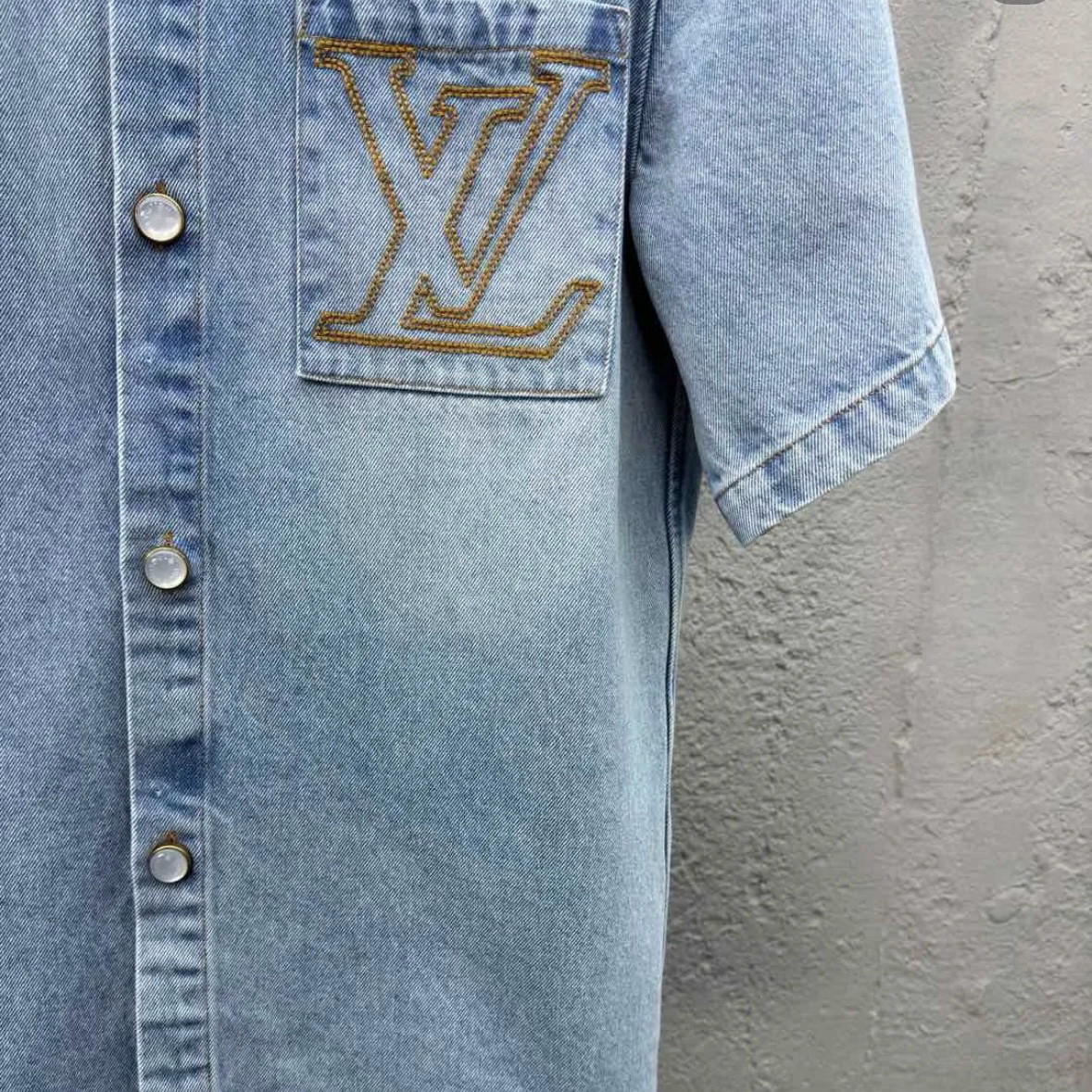 Classic denim top