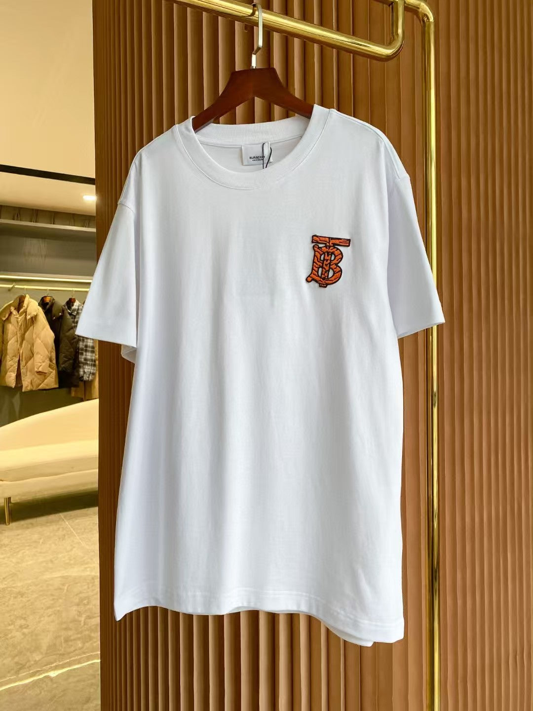 Men's embroidered short sleeved T-shirt