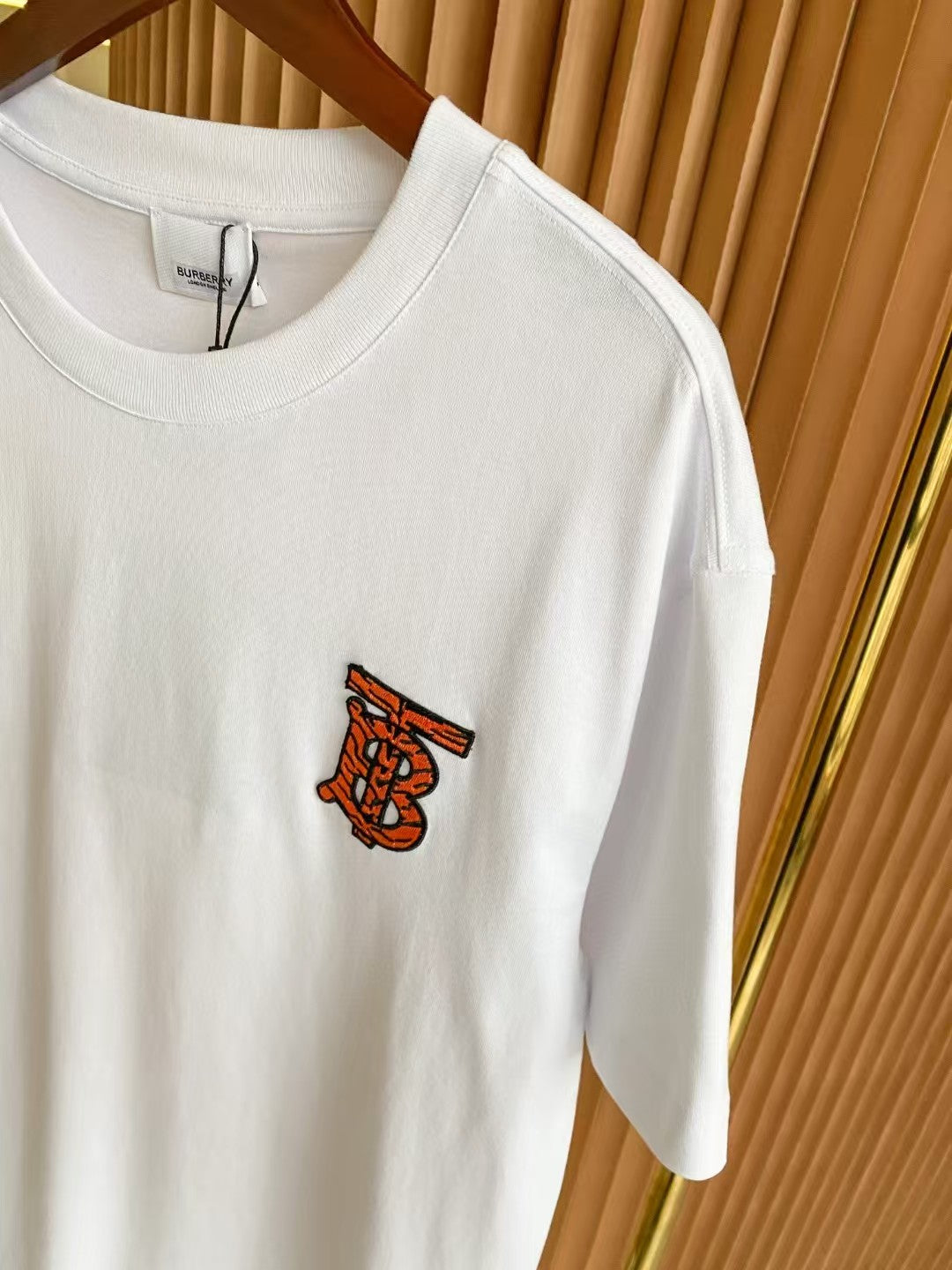 Men's embroidered short sleeved T-shirt