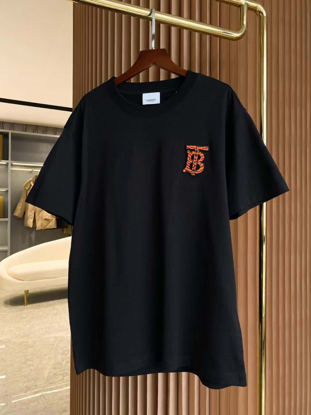 Men's embroidered short sleeved T-shirt