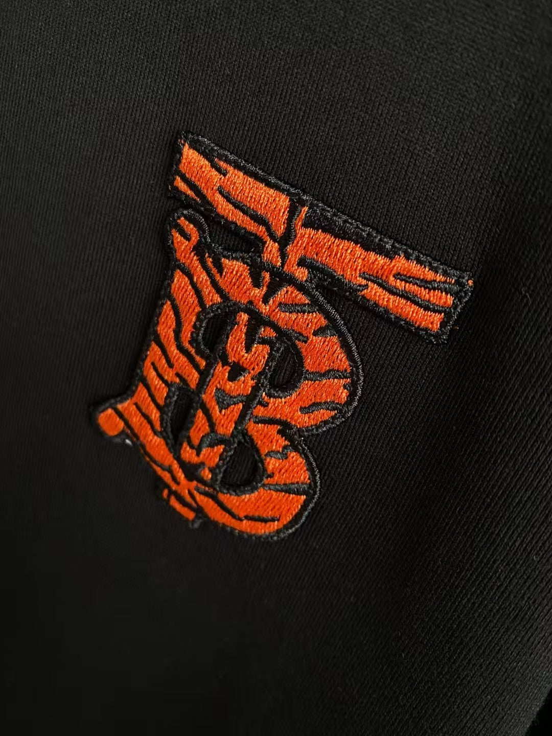 Men's embroidered short sleeved T-shirt