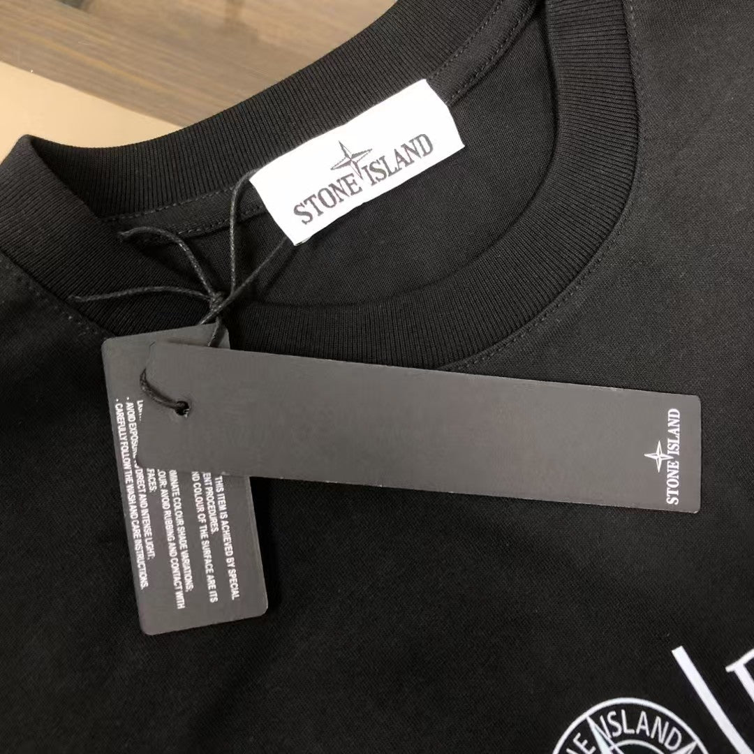Unisex short sleeved T-shirt