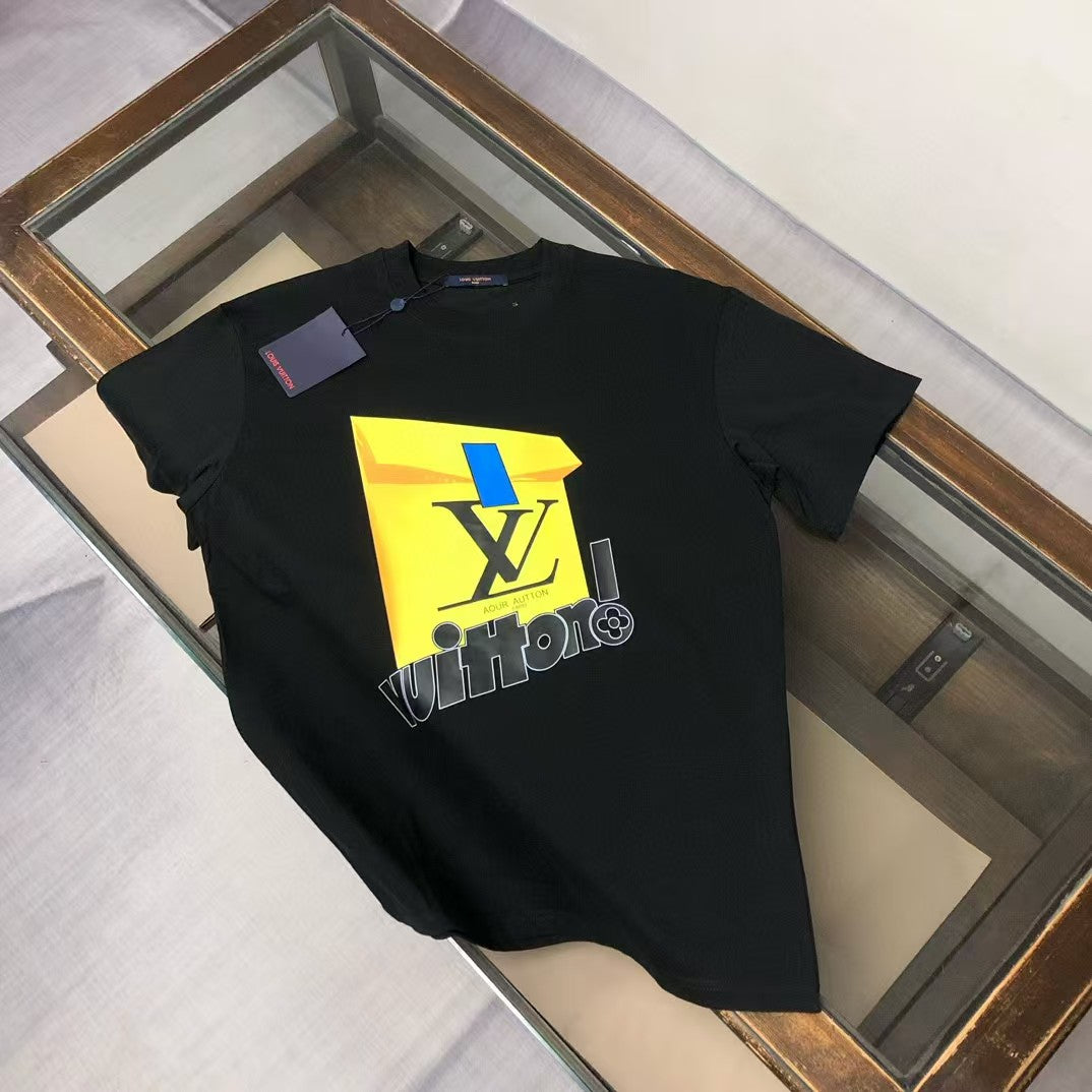Men's new short sleeved T-shirt