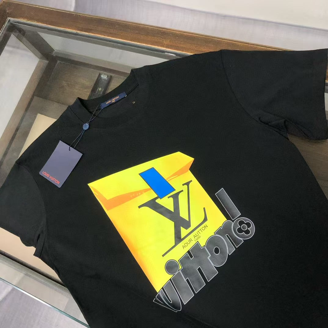 Men's new short sleeved T-shirt