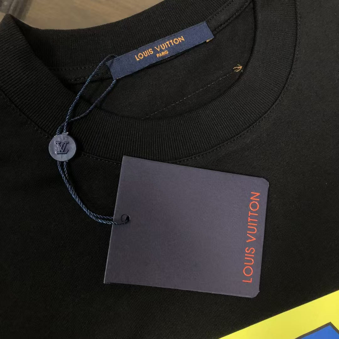 Men's new short sleeved T-shirt