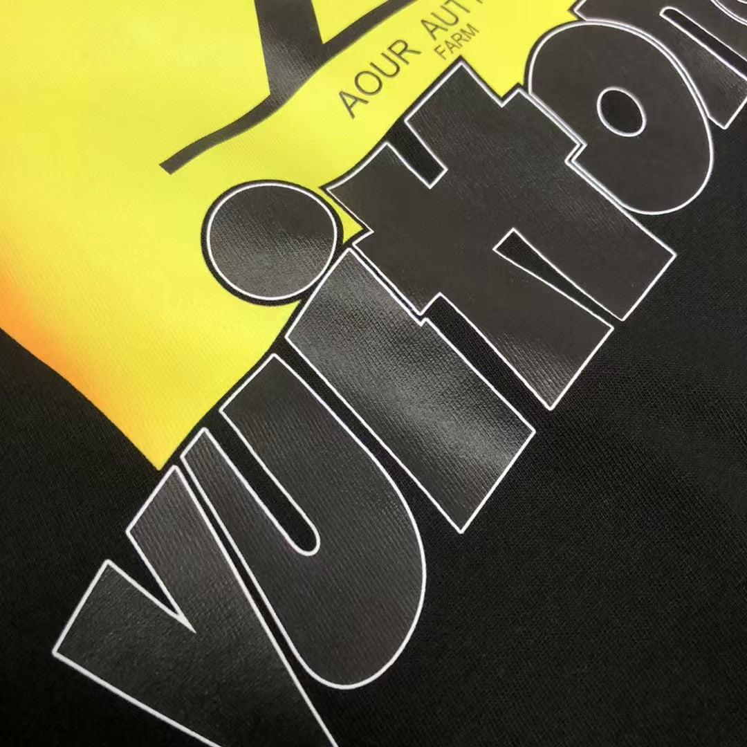 Men's new short sleeved T-shirt