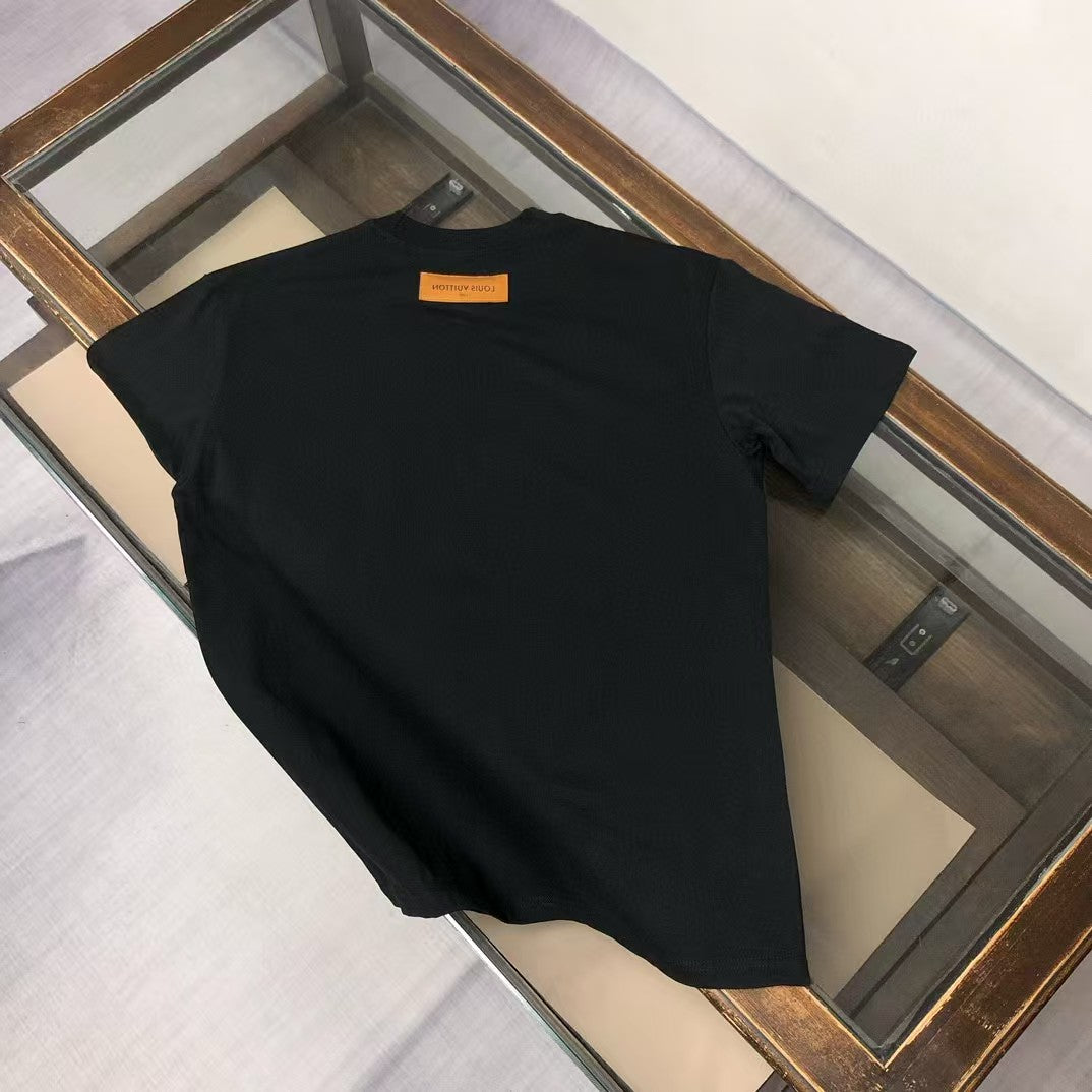 Men's new short sleeved T-shirt
