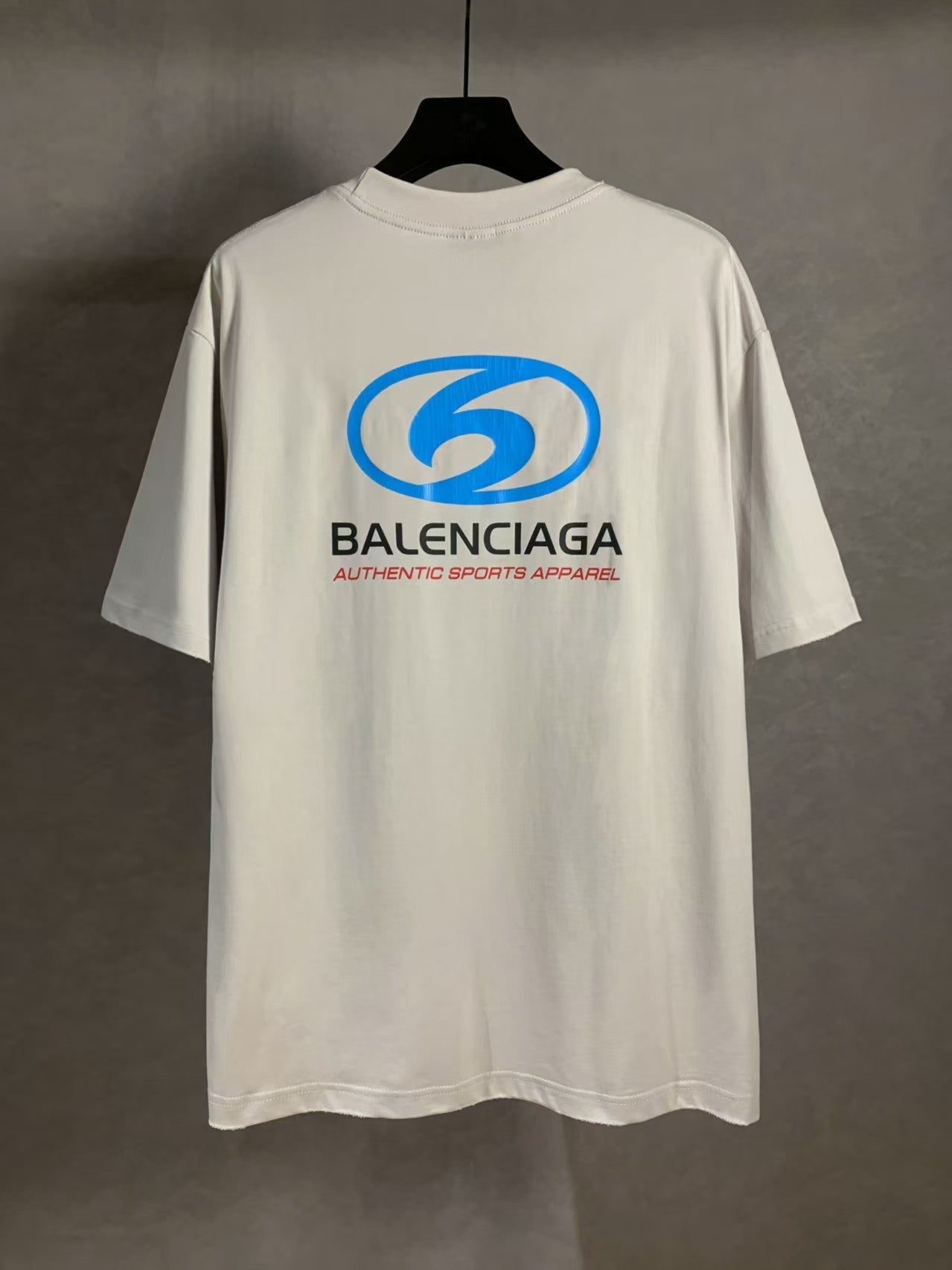Stacked round neck short sleeved T-shirt