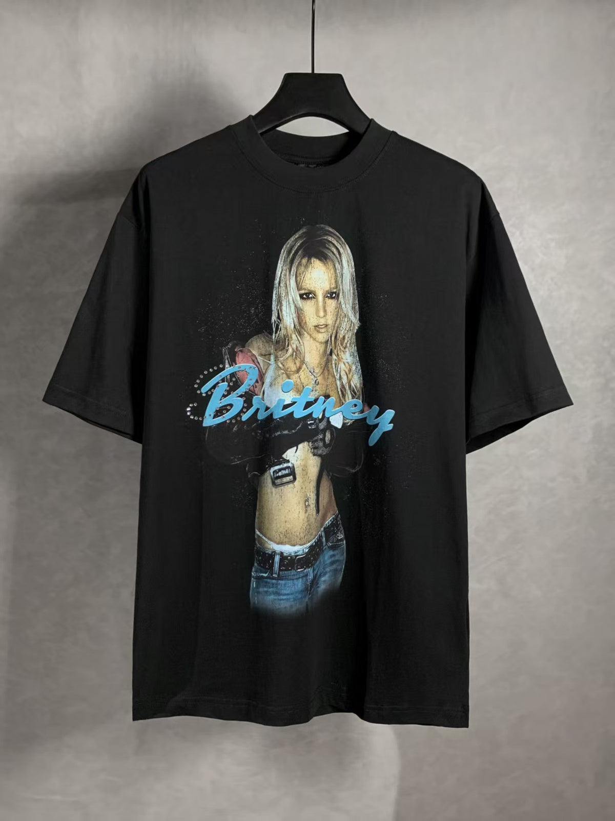 Round neck short sleeved T-shirt