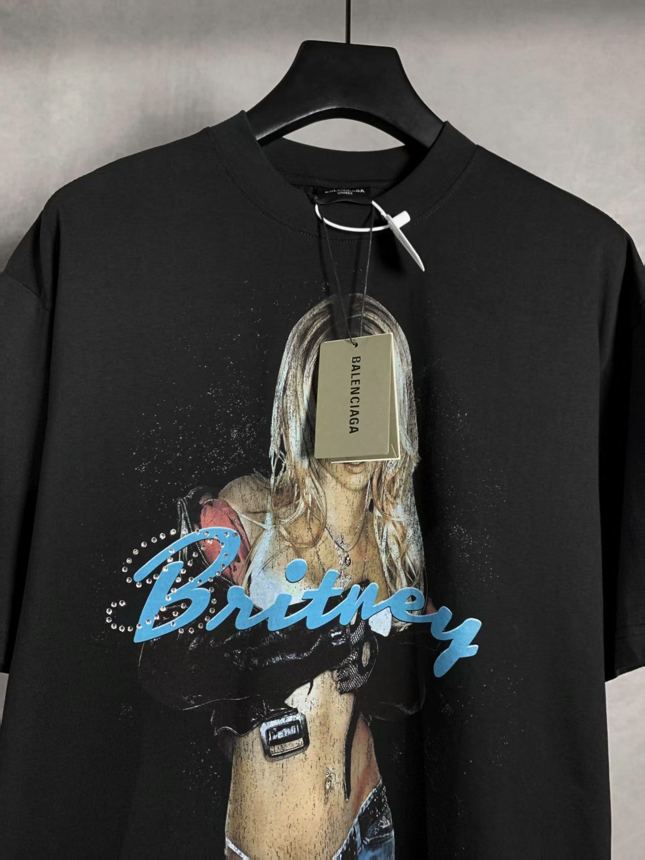 Round neck short sleeved T-shirt