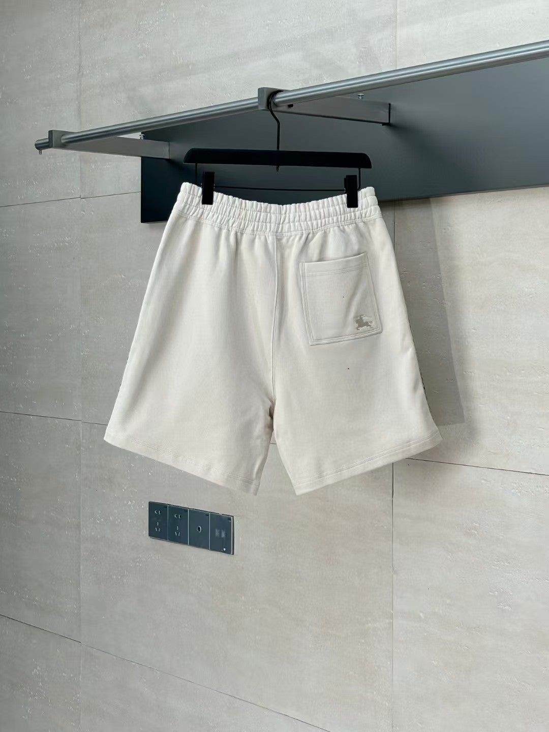 Splicing drawstring shorts