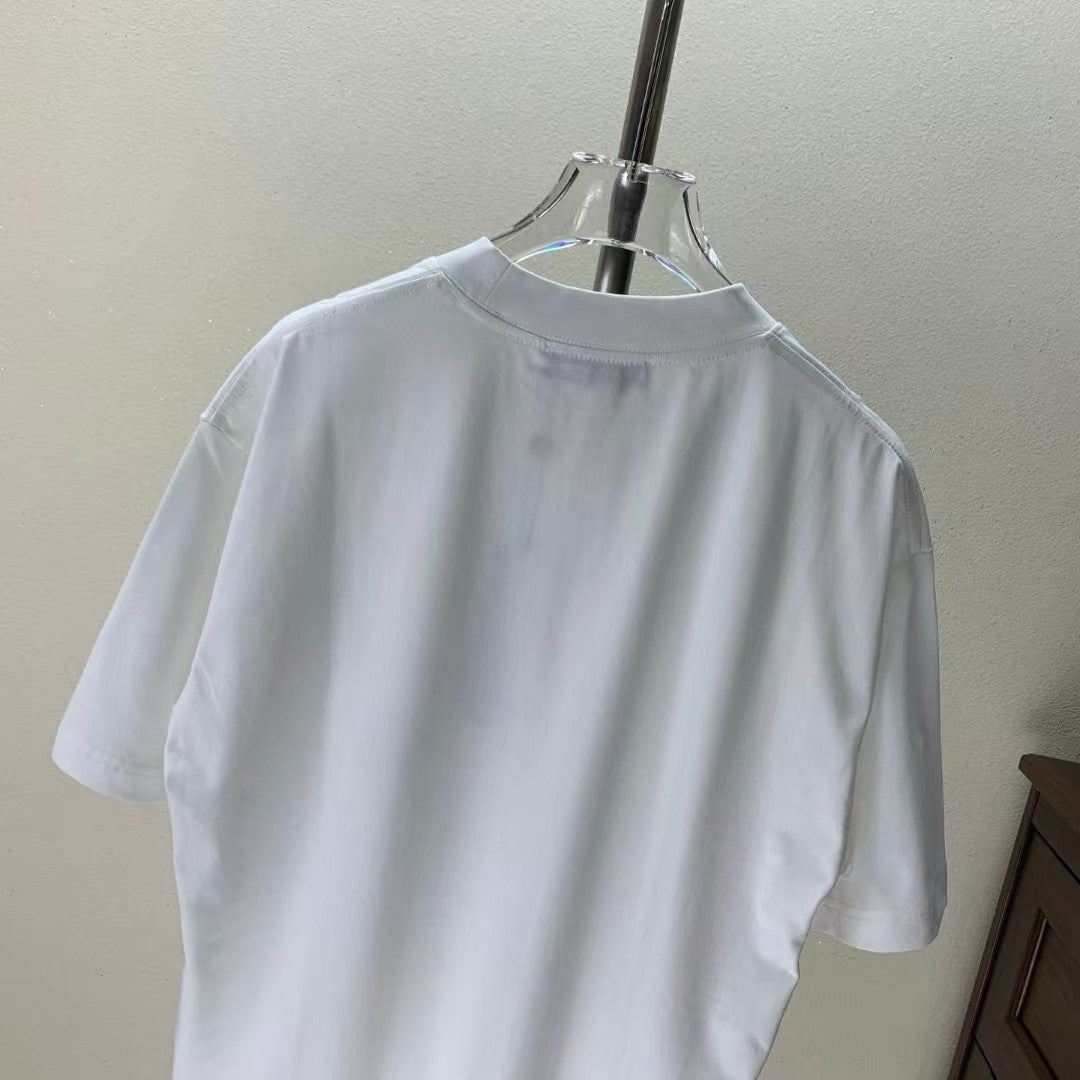 Horseshoe Flower Sanskrit Small Embroidered Round Neck T-shirt