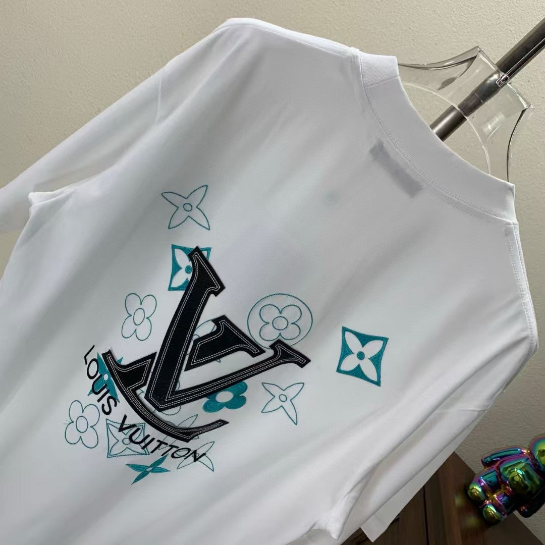 Embroidered round neck T-shirt
