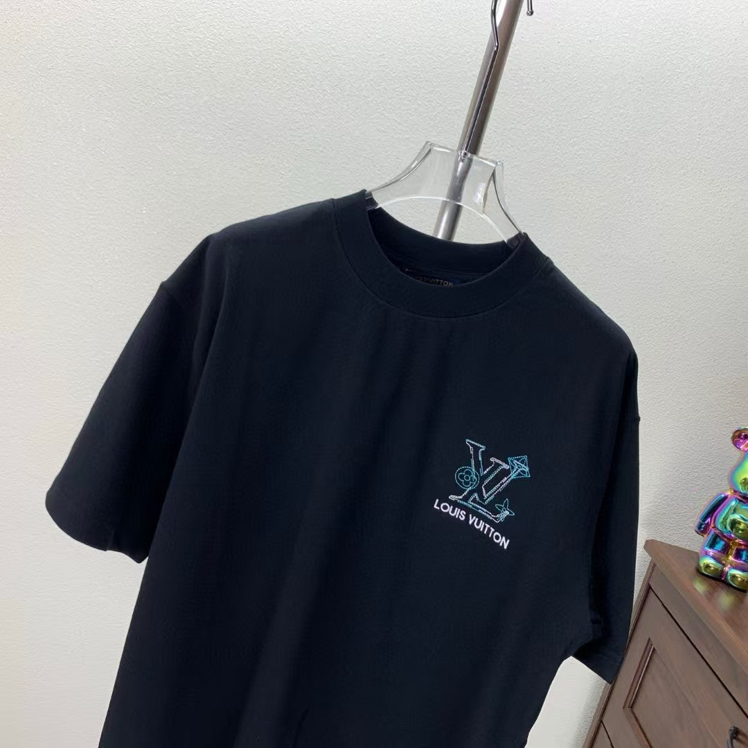 Embroidered round neck T-shirt