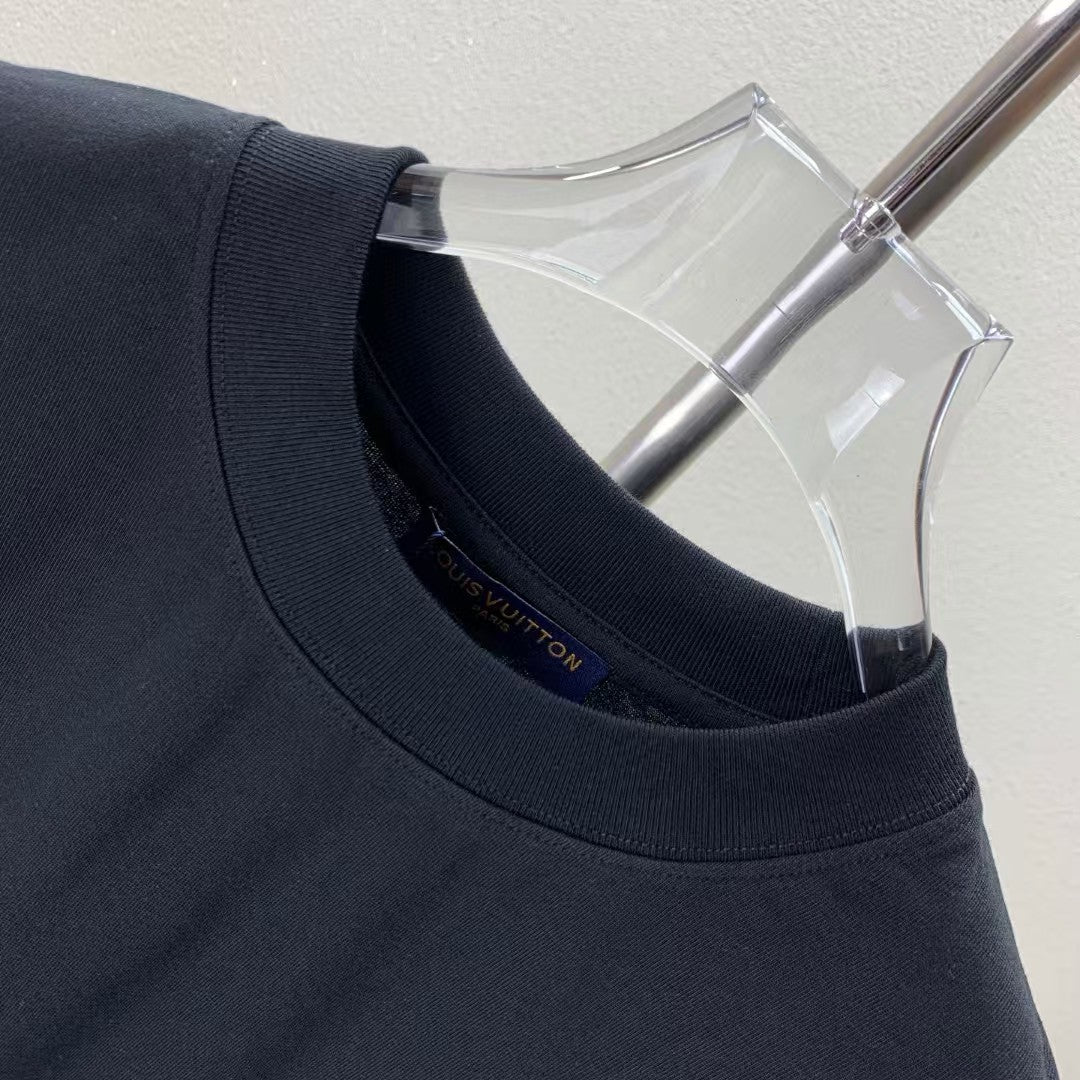 Embroidered round neck T-shirt