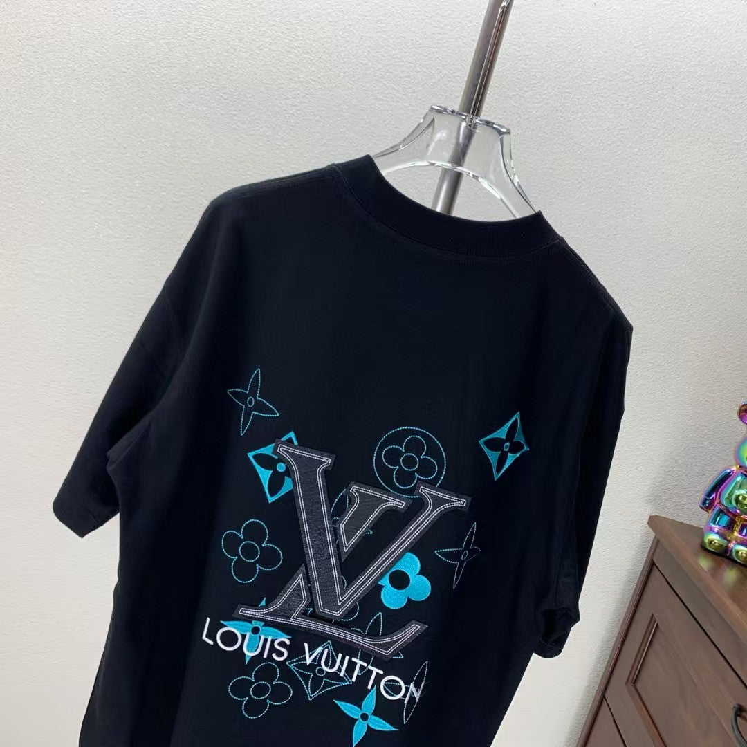 Embroidered round neck T-shirt