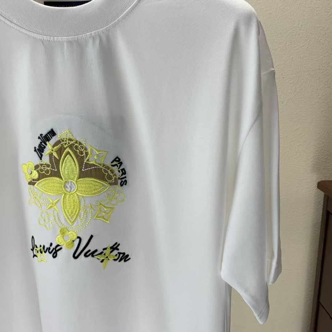 Embroidered round neck T-shirt with adhesive tape