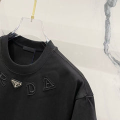 Embroidered round neck T-shirt