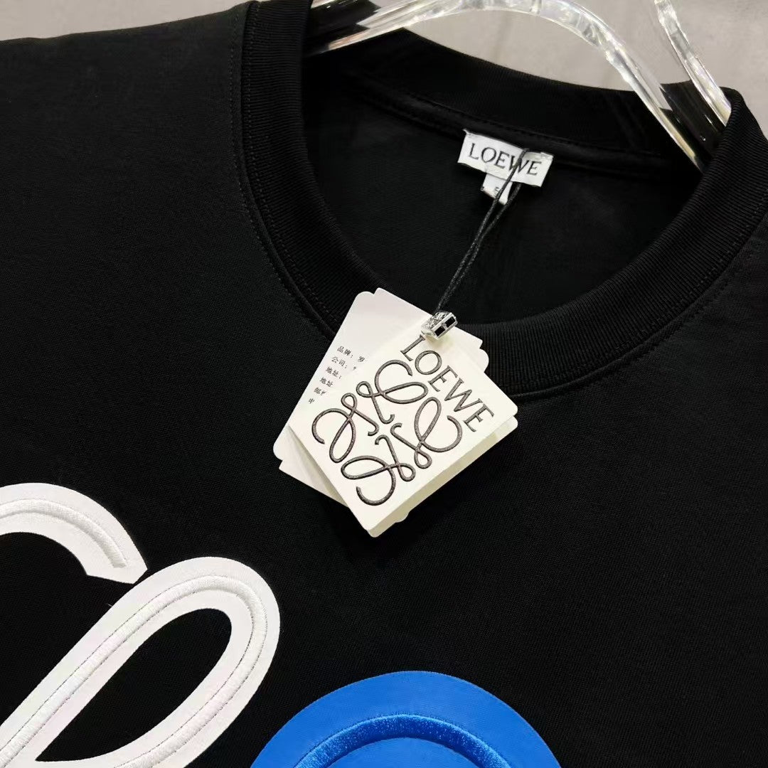 Round neck short sleeved T-shirt