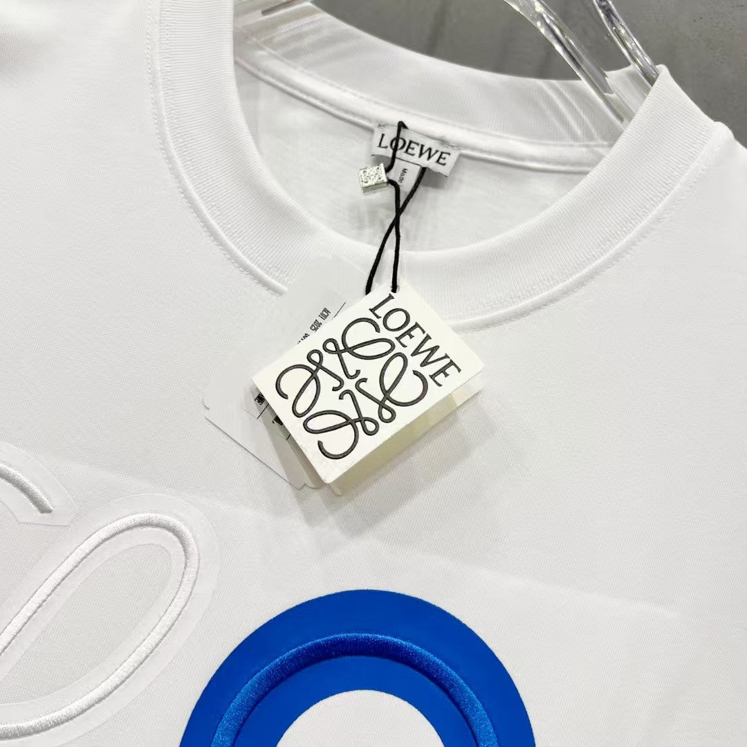 Round neck short sleeved T-shirt