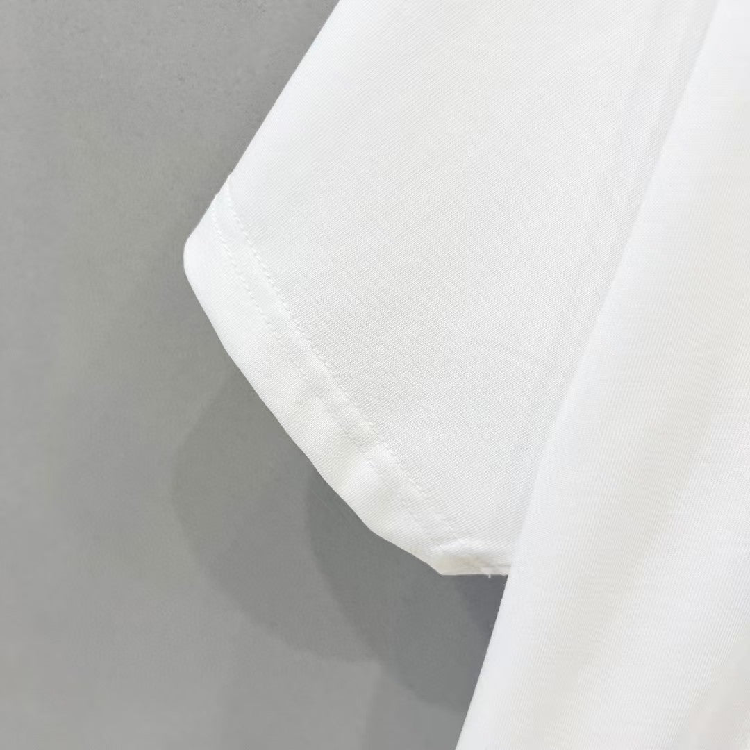 Round neck short sleeved T-shirt