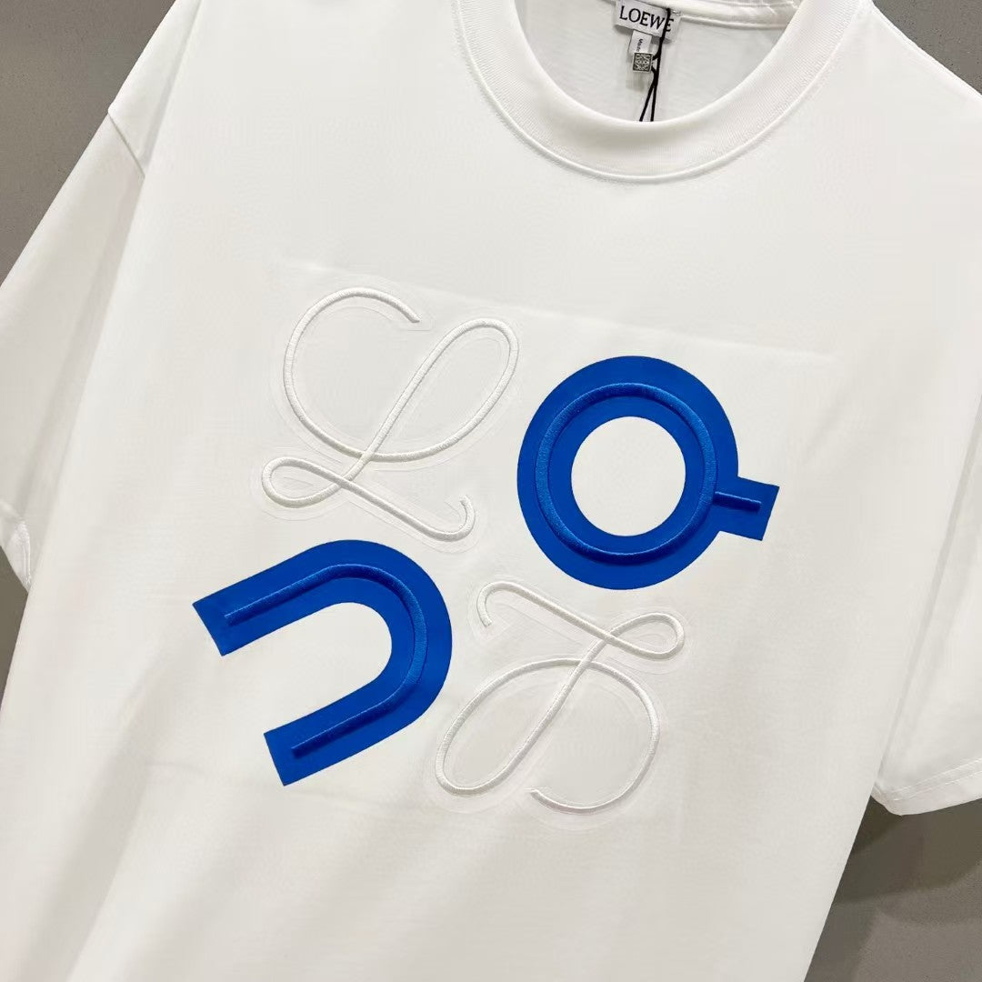 Round neck short sleeved T-shirt