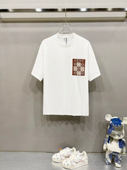 Round neck short sleeved T-shirt