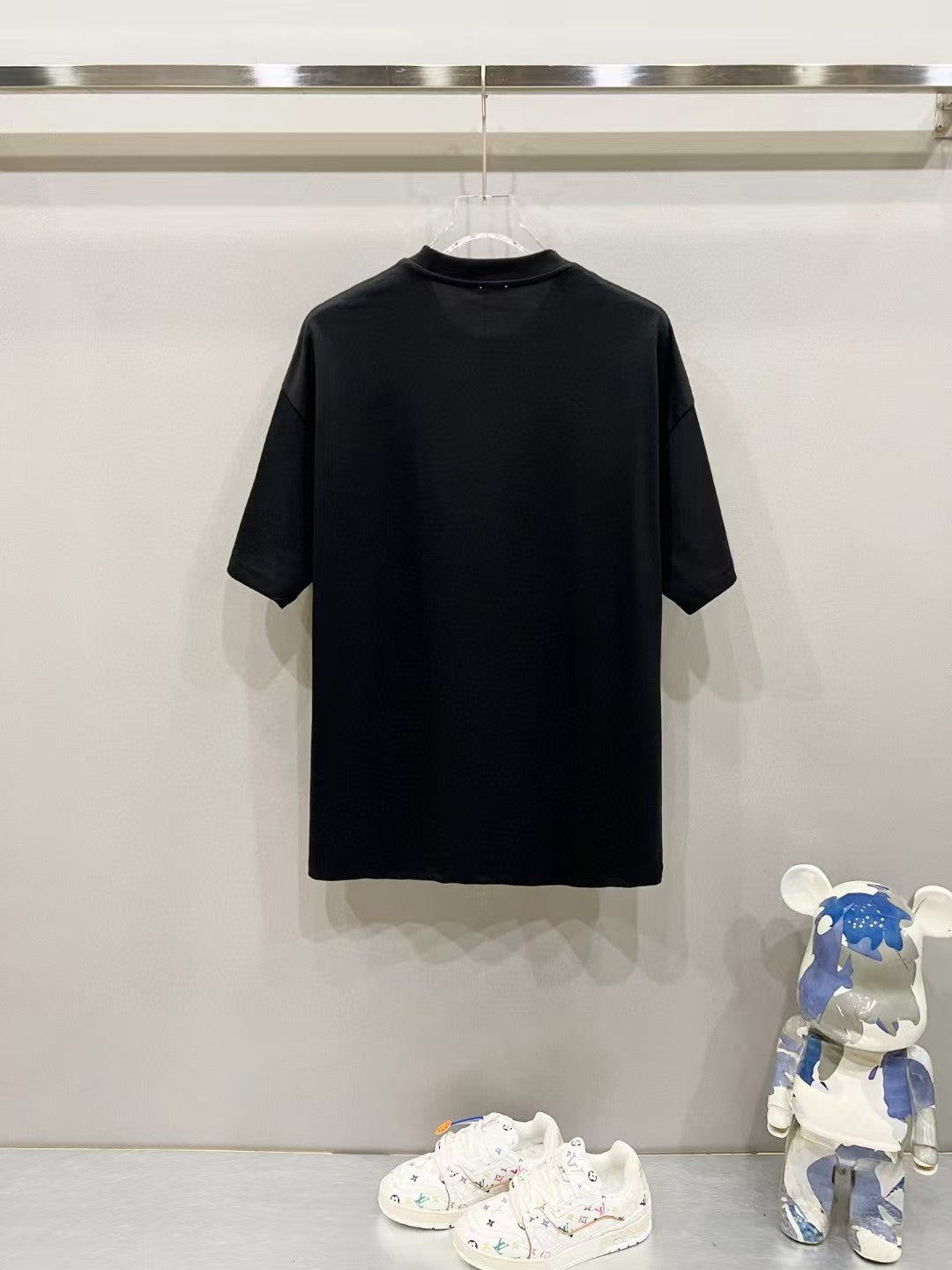 Round neck short sleeved T-shirt