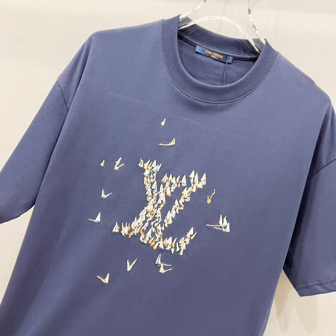 Embroidered round neck short sleeved T-shirt