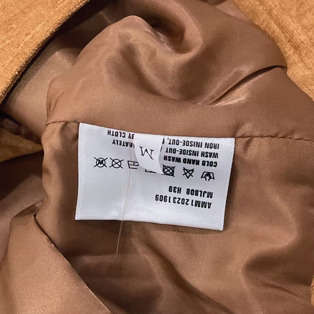 Embroidered letter deer skin velvet lapel coat