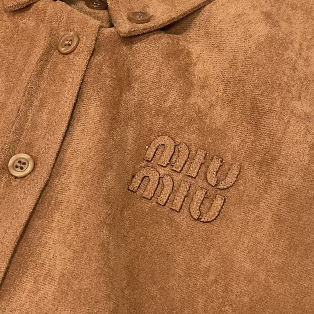 Embroidered letter deer skin velvet lapel coat