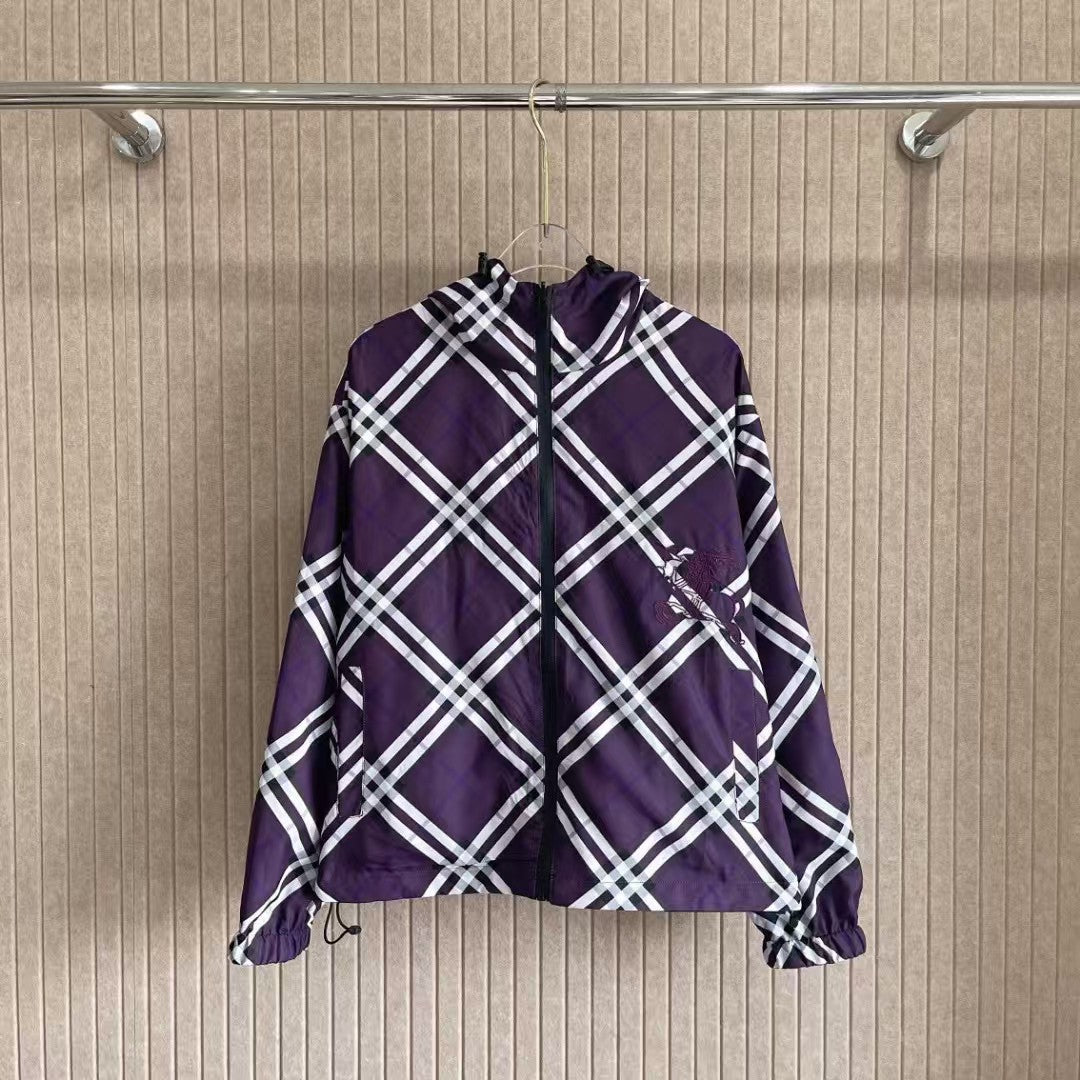 Double sided hooded short jacket