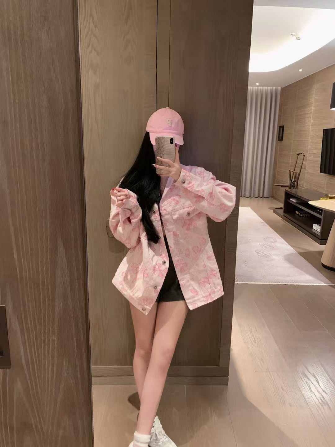 Jacquard worn denim jacket