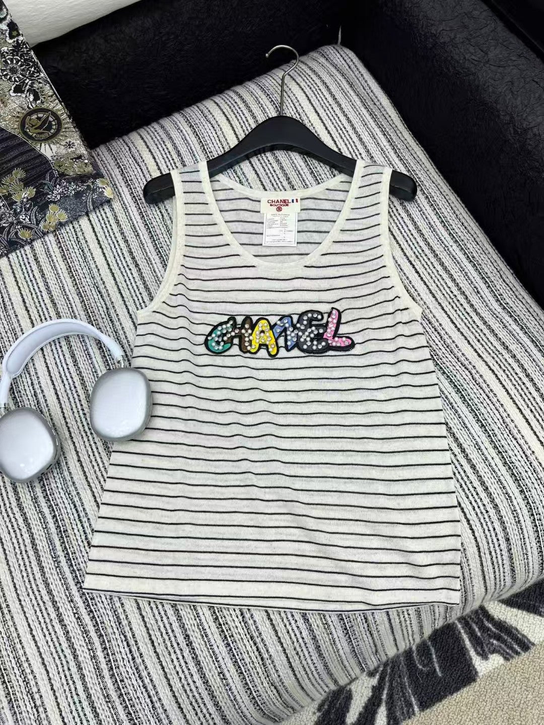 knitted vest