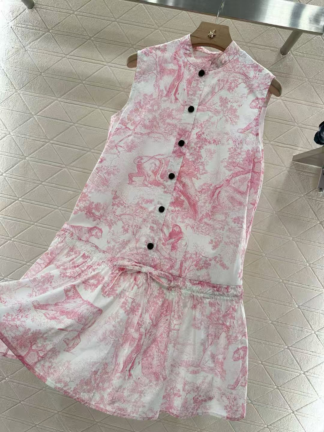 Stand up collar sleeveless printed vest skirt