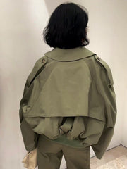 Short windbreaker jacket