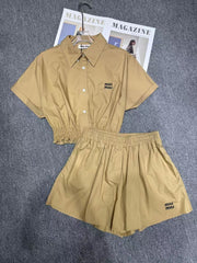 Short sleeved suit