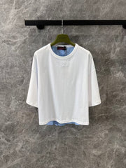 Letter sticker embroidered color blocked round neck short sleeved T-shirt
