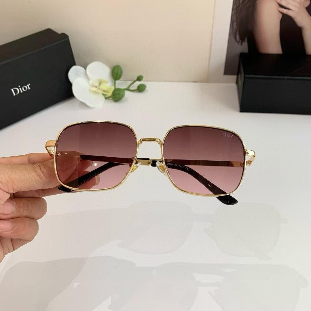 Metal framed sunglasses