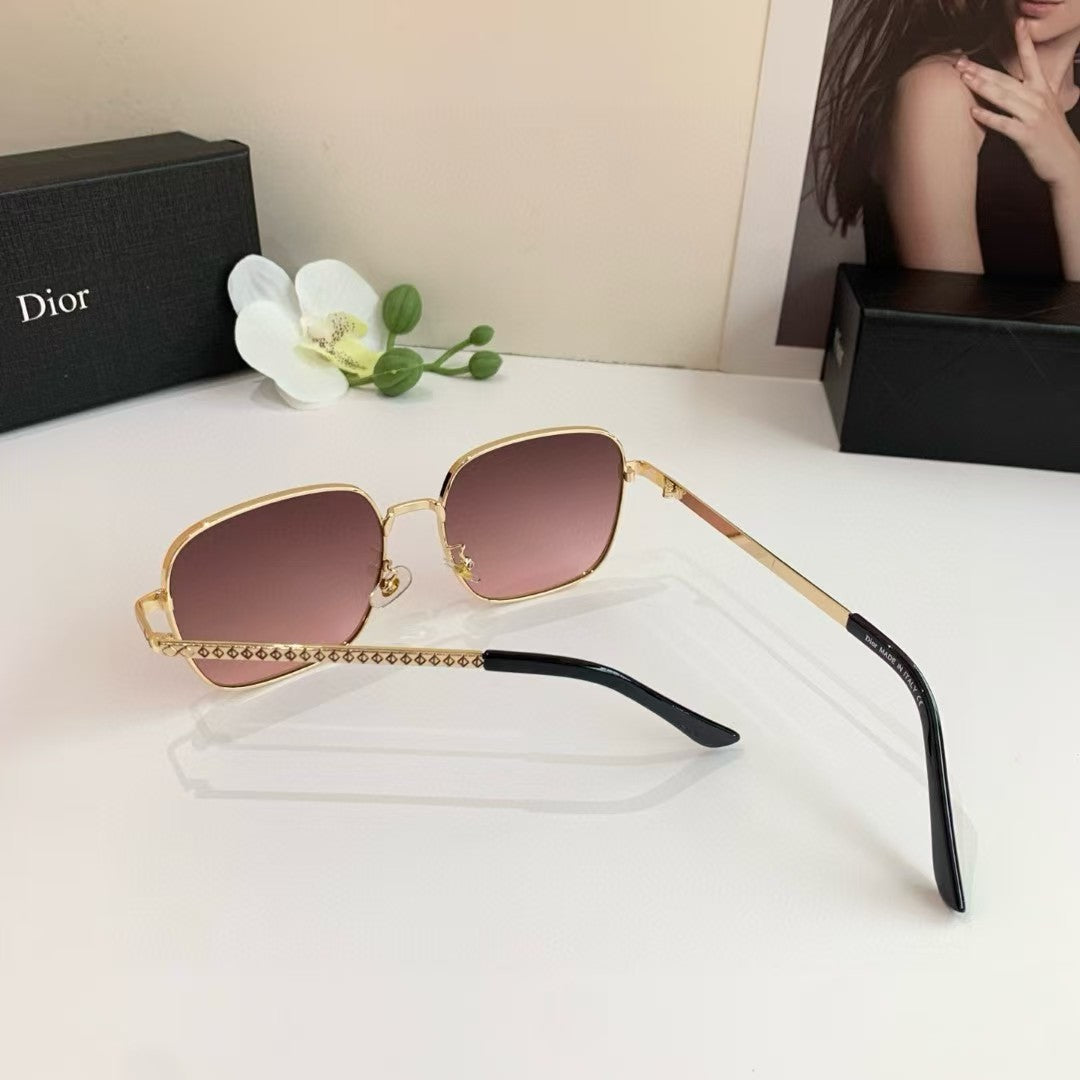 Metal framed sunglasses