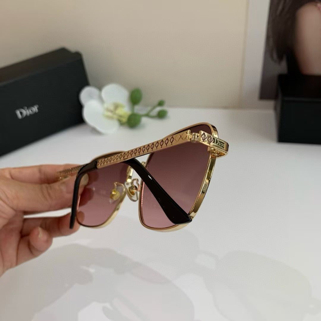 Metal framed sunglasses