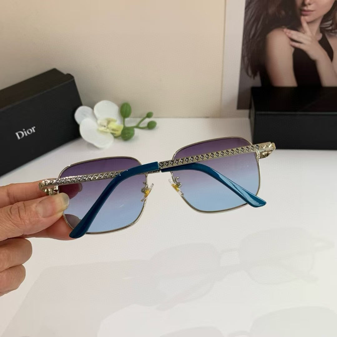 Metal framed sunglasses