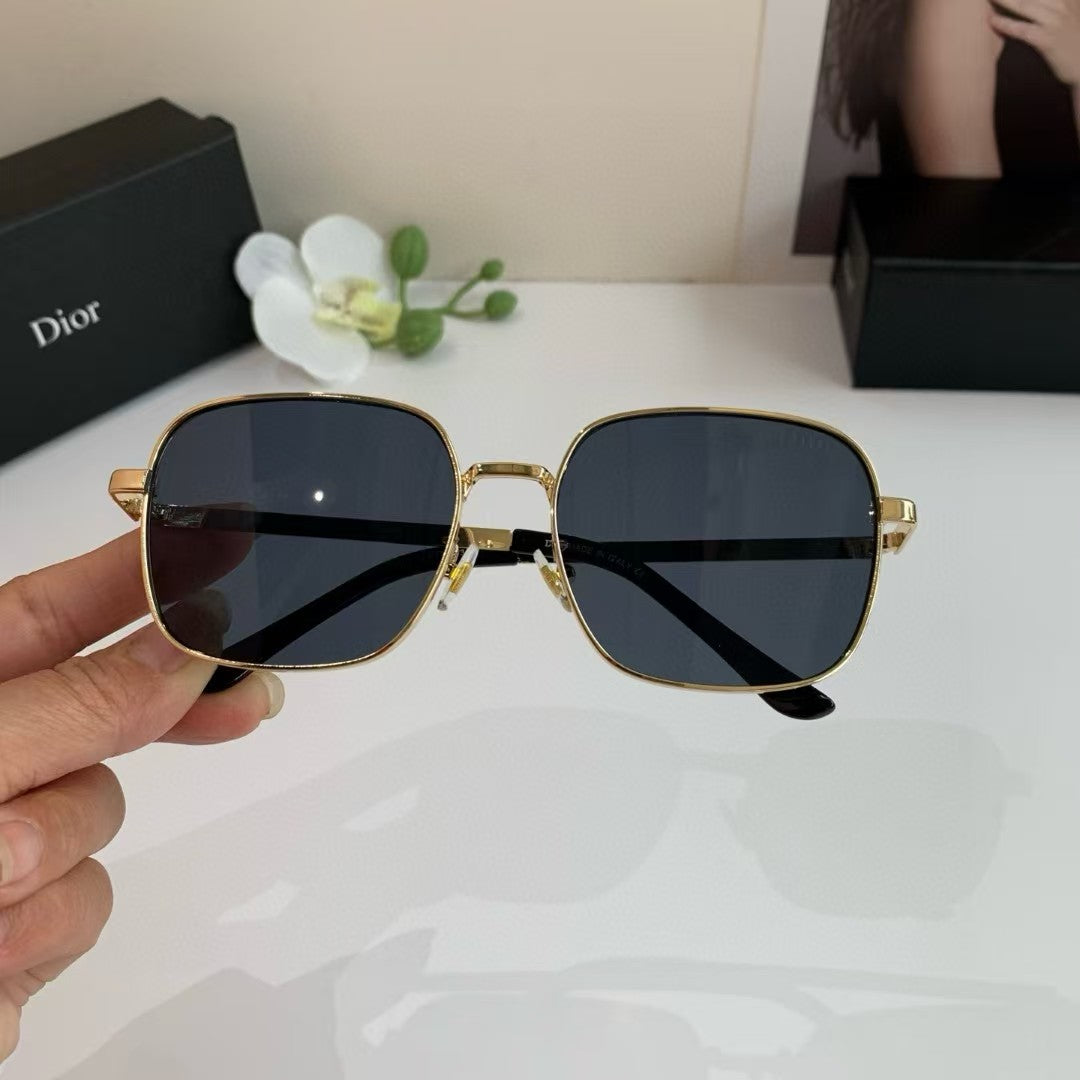 Metal framed sunglasses