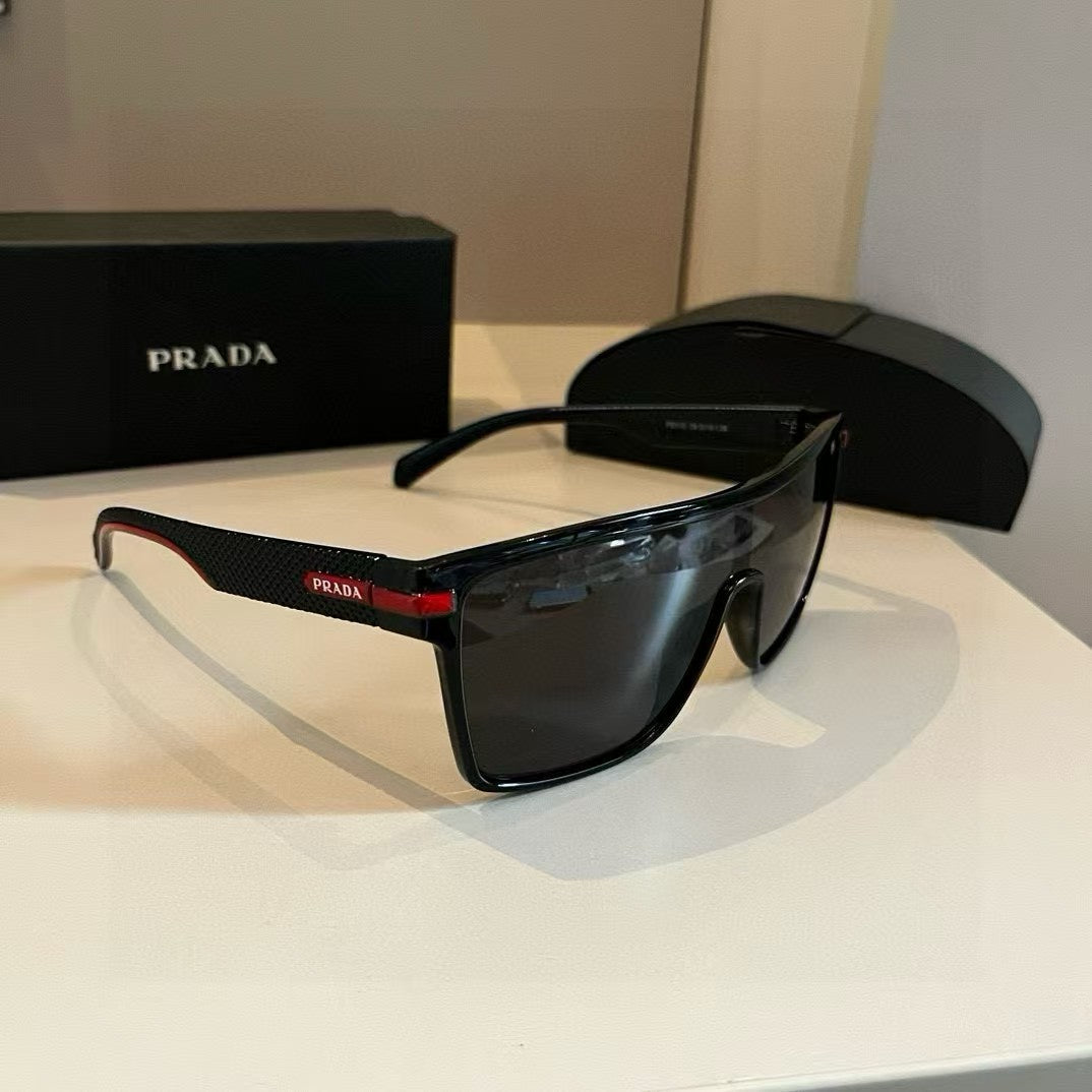 Sports sunglasses