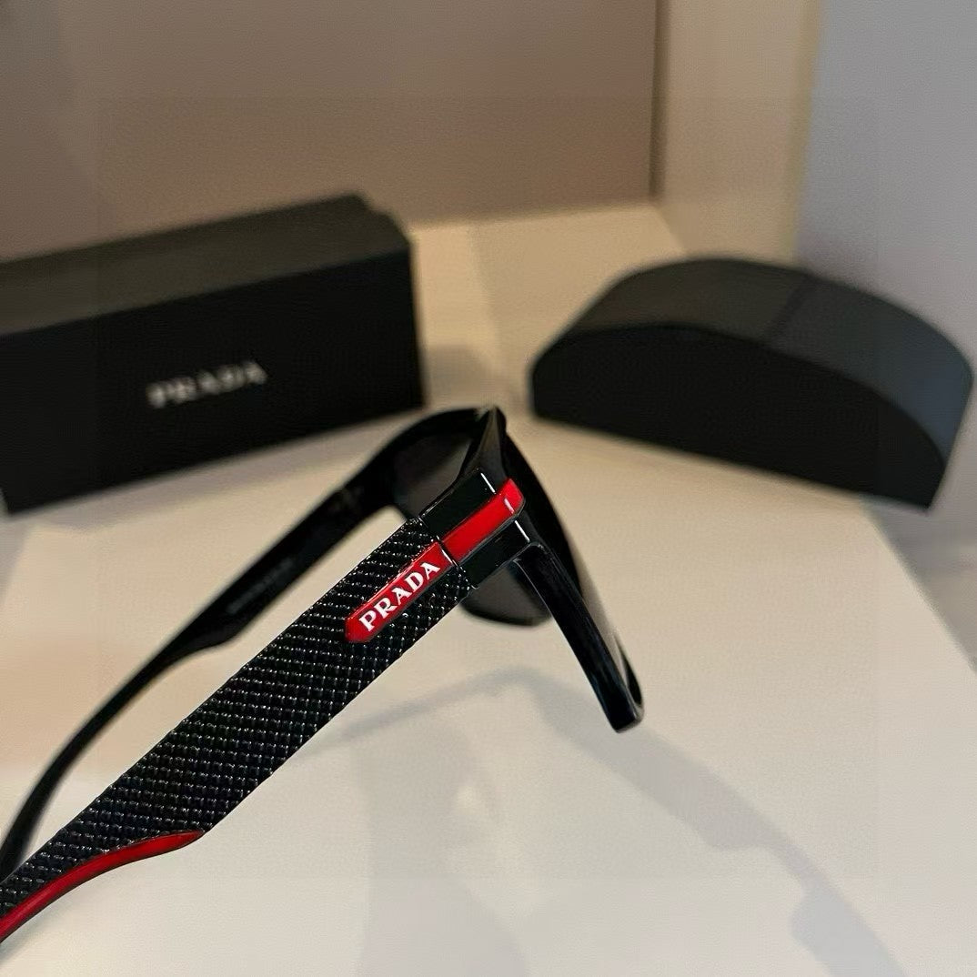 Sports sunglasses